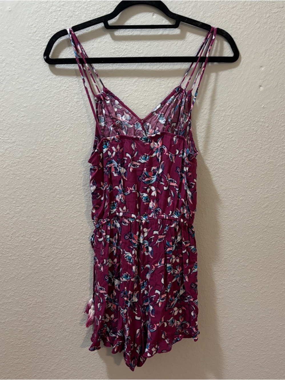 Xhilaration Purple Floral Ruffle Tie Waist Romper Size Medium - Picture 2 of 7
